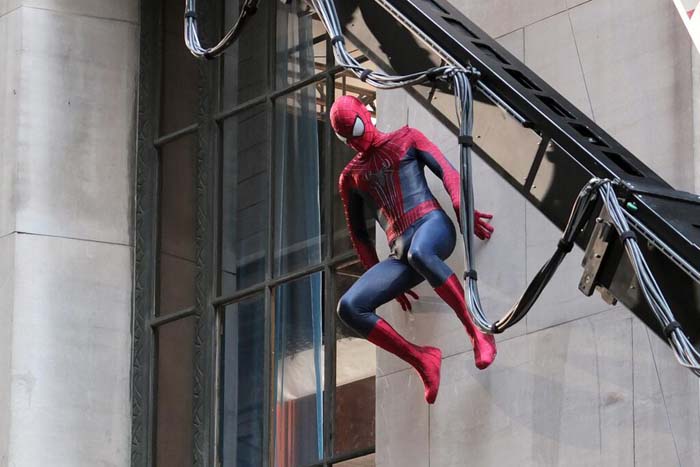 Científicos prueban que Spiderman no podría ser trepamuros