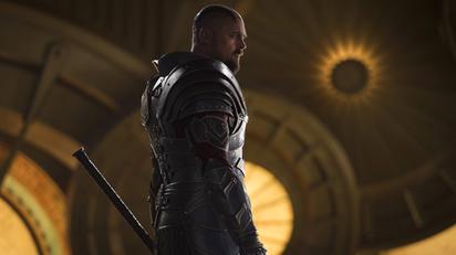 Thor: Ragnarok  O ator Karl Urban revela porque Skurge trai