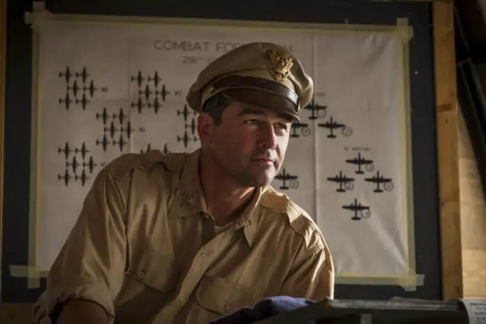 Kyle Chandler